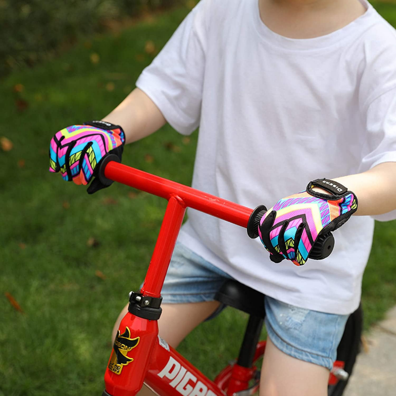 kid's cycling gloves