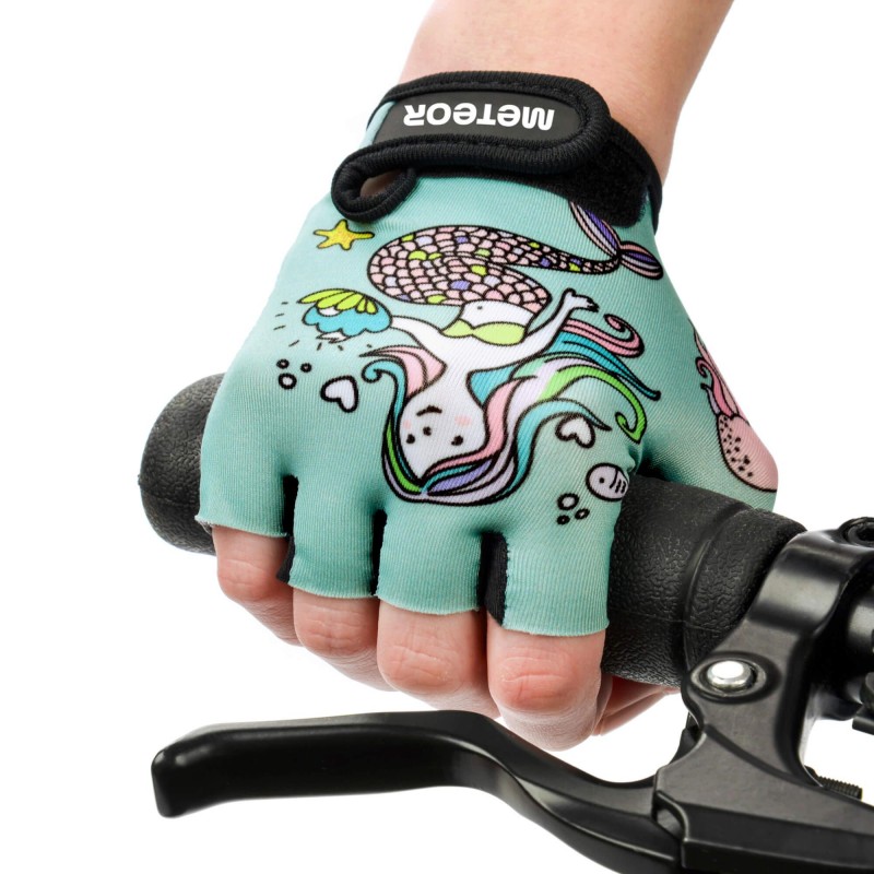 kid's cycling gloves